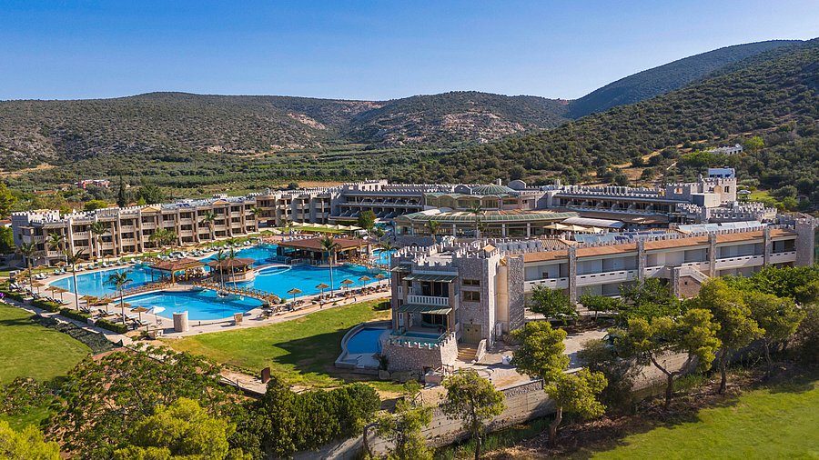 SEAFOSS LUXURY RESORT AND SPA
